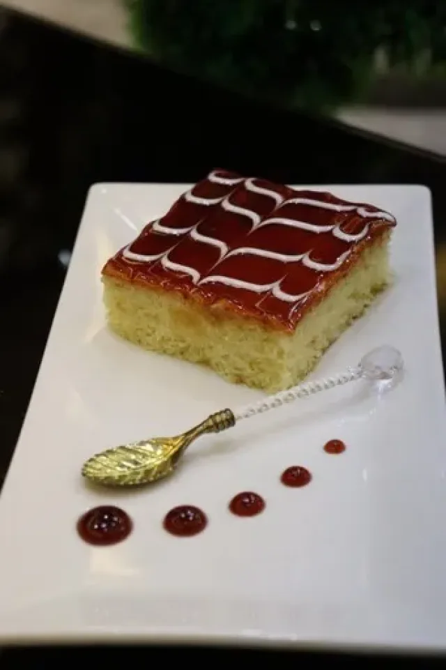 Cake corner 2