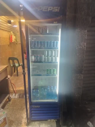 ثلاجة ببسي مع صندوق ولا غلطة