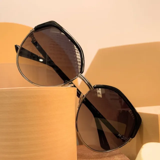 rola optics 11