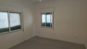 شقه سكنيه للأيجار الربعي في البتراوي خلف الاكاديميه الامريكيه 13