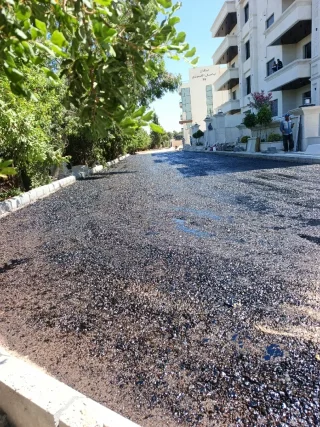 اخصائيون في عزل الاسطح والجدران تزفيت الساحات والشوارع والملاعب المزارع 9
