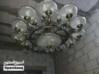 ثريا حجم كبير فخمه جدا بحاله الوكاله وبسعر مغري