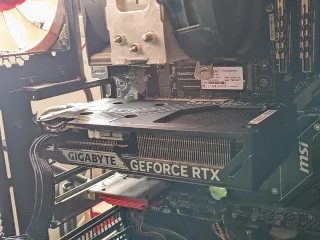 كرت شاشة gigabyte RTX 5060 windforce oc 8gb