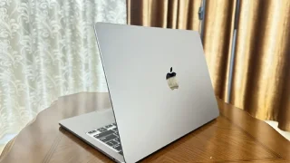 MacBook Air M2 (2022)