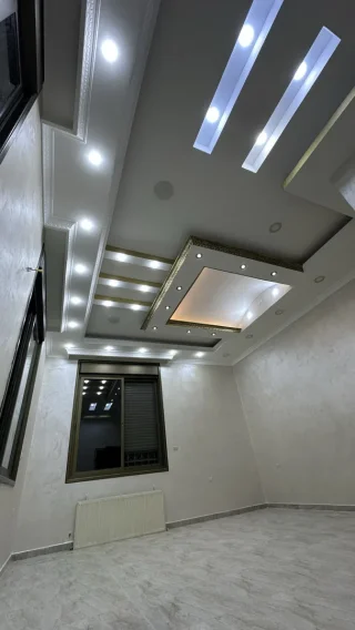 فيلا مميزة بالمستندة الغربية 12
