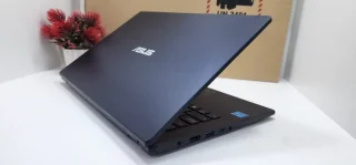 لابتوب asus  استعمال خفيف جدا ((مكفووول ))  مع جميع اغراضه للبيع ممتاز  للاعمال 5