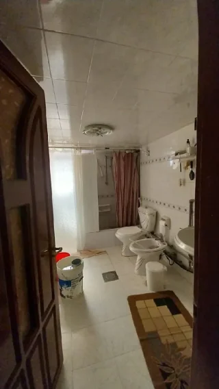 🏡 عمارة بقوشان مستقل للبيع في رأس العين – حي الدبابية | شقق مؤجرة