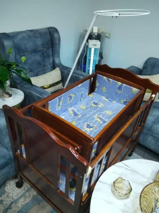 سرير بيبي وعربايه اطفال بسعر 75دينار /ا ح م دع٥ 2