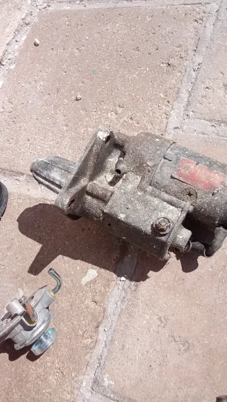🚗 قطع بكب كيا ديزل للبيع 🔧متوفر للبيع قطع أصلية مستعملة بحالة جيدة:طرمبة ديزل (ت 6