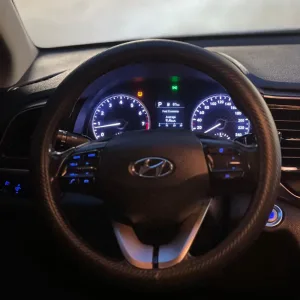 HYUNDAI AVANTE 2019 7