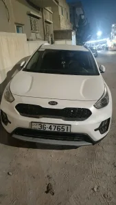 سيارات للبيع