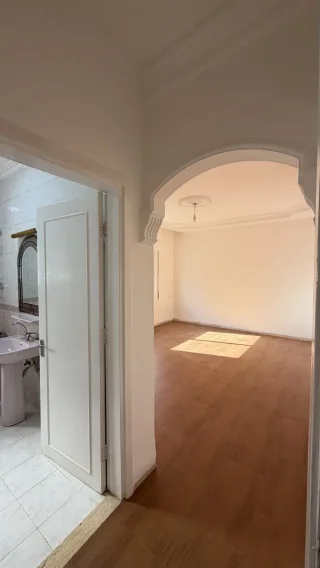 شقة سكنية  للبيع في الجبيهة 13