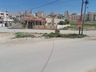 قطعة أرض في الزرقاء (حي المسامير)  للبيع