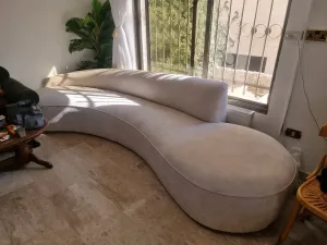 كنباية استقبال كبيرة لون بيج فاتح 2