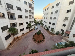شقه فاخره للبيع ام السماق ٢٢٧م بالقرب من روان كيك بسعر مغري 12