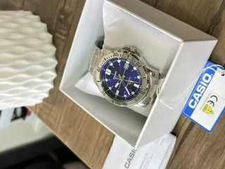 ساعة كاسيو CASIO جديدة كلية بورقتها اصلية