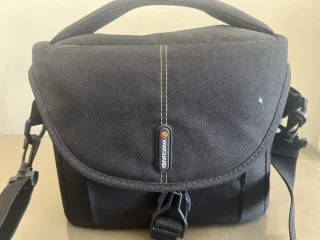 Camera Nicon d 5300 + uandroid screen  كاميرا تصوير احترافية نوع NIKON D 5300 LE