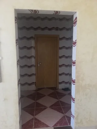 بيت طابقين مستقل مساحه الارض 1800 ومساحه البناء 450  جاهز للسكن  او الاستثمار 7