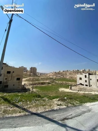 قطعة أرض نص دونم (500 متر) للبيع في منطقة راقية وهادية جداً بأبو علندا 2