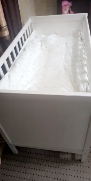 تخت اطفال بيبي