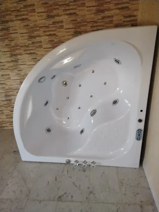 جاكوزي للبيع