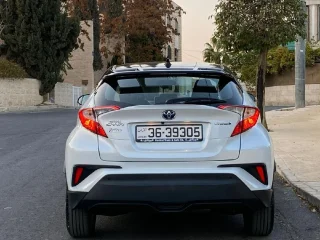 للبيع تويوتا C-HR LE هايبرد 2023 — سعر لقطة30 ألف كم فقط | مواصفات خليجية 8