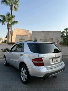 Mercedes Benz ML350مرسيدس ML350 موديل 2006 بحالة ممتازة جدًا من الداخل والخارج، س 3