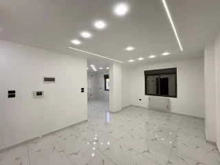 شقة ارضيه ١٦٢ م مع راس ٤٠ م للبيع في البنيات / جانب مدارس ادحصاد التربوي 12