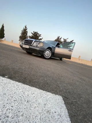 مرسيجس E200 موديل 1993 للبيع 4