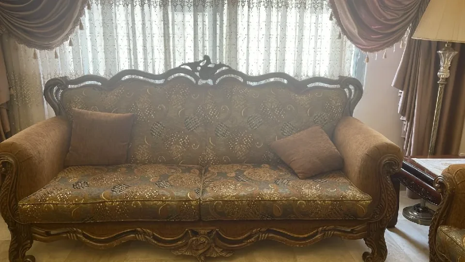 كنابايات و طاولة وسط مستعمل