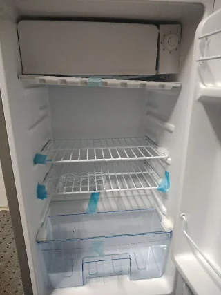 ثلاجة مكتب
