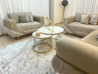 كورنر  للبيع مستعجل من 7 / 8مقاعد لون بيجخشب سويد قماشه مخمل تركي ناعمبسعر 170دي 2