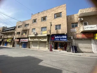 شقة طابقيه للايجار