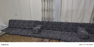 فرشات بحالة ممتازة