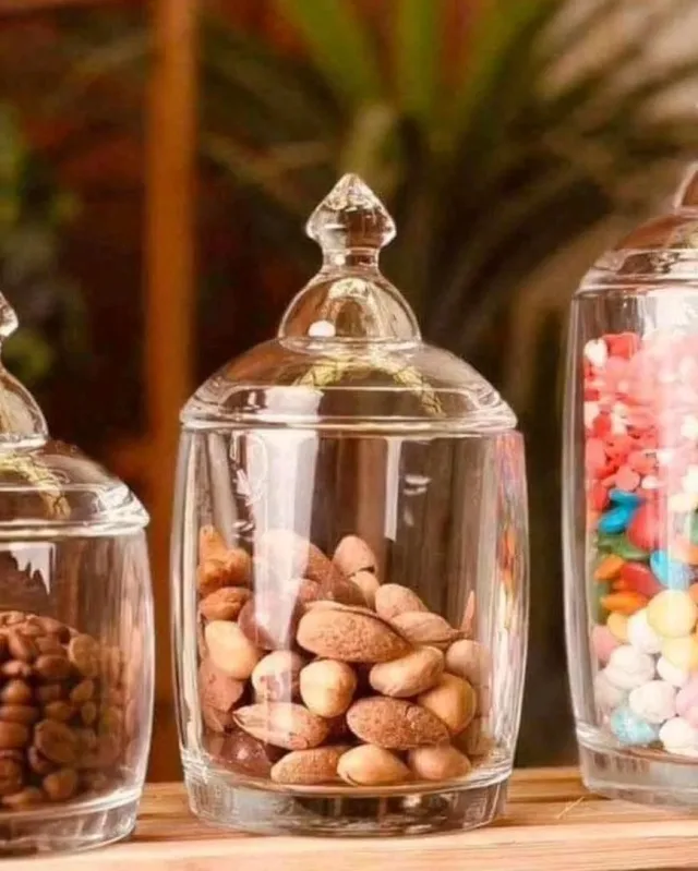 البيت الابيض للادوات المنزلية والازهار الطبيعية
