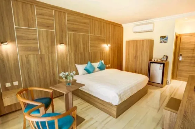 Turquoise hotel 8