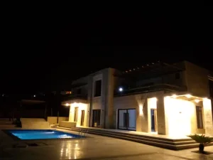 فبلا مودرن حديثة البناء 9