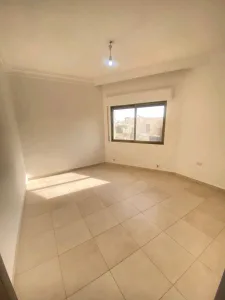 شقة جديدة طابق ثاني للبيع في ابو نصير حي الضياء بدفعة واقساط من المالك مباشرة 17