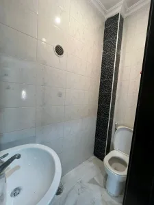 شقه طابق ثالث للبيع مساحه 120 م 6