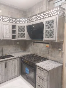 تفصيل مطابخ المنيوم وشبابيك واباجورات وصيانه اباجورات ومناخل 6
