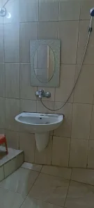 شقة للايجار / الهاشمي الشمالي 4
