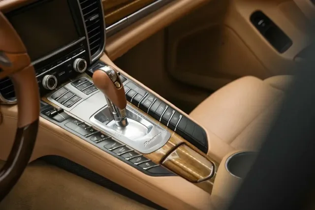 مركز وائل حداد لصيانة وخدمة المركبات الالمانية audi Porsche Volkswagen 9