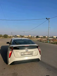 تويوتا بريوس 2017 بالصلاة على النبي 3