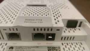 اكستندر هواوي  FTTR OptiXstar F30 -  Wi-Fi 6 فائق السرعة 5