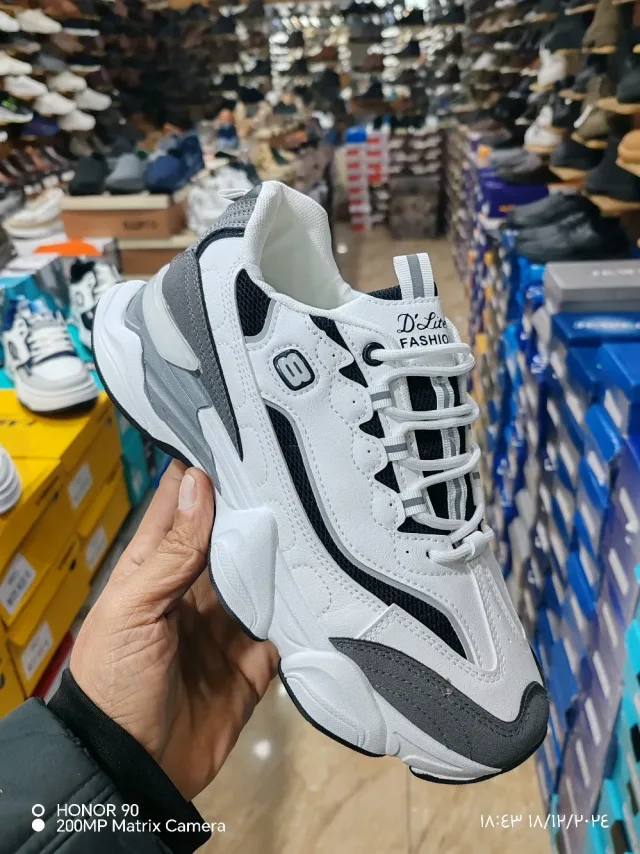 G. SHOSE 13
