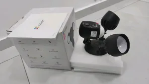 كاميرا مراقبة ذكية EZVIZ LC1C مع كشافات قوية - جديدة (كرتونة مفتوحة) 2