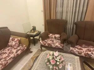 طقم كنب وطاوله سفره للبيع ٨ كراسي 10