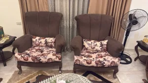 طقم كنب وطاوله سفره للبيع ٨ كراسي 6