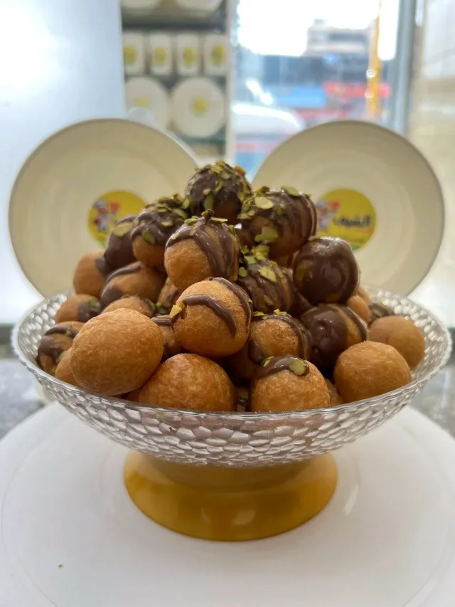 الشيف العوامة الساخنه