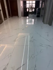 معلم بلاط محترف